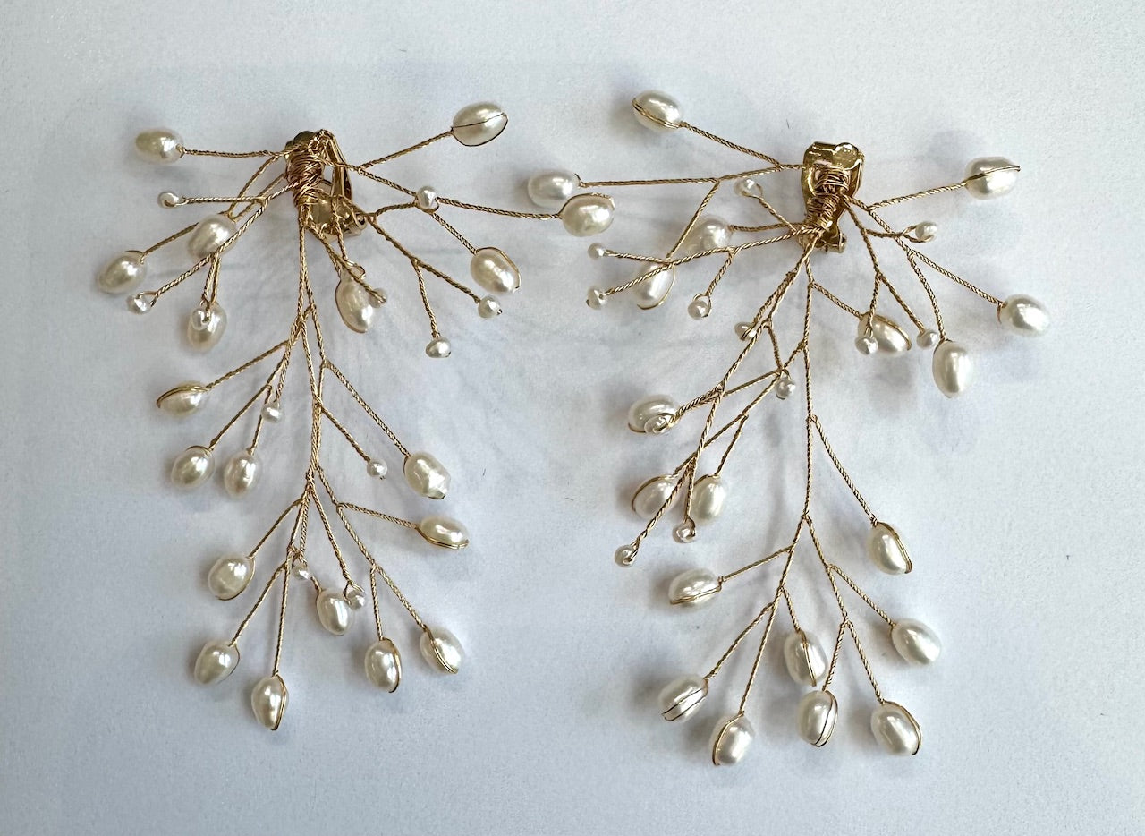 Lily Arch Clip-on Earrings