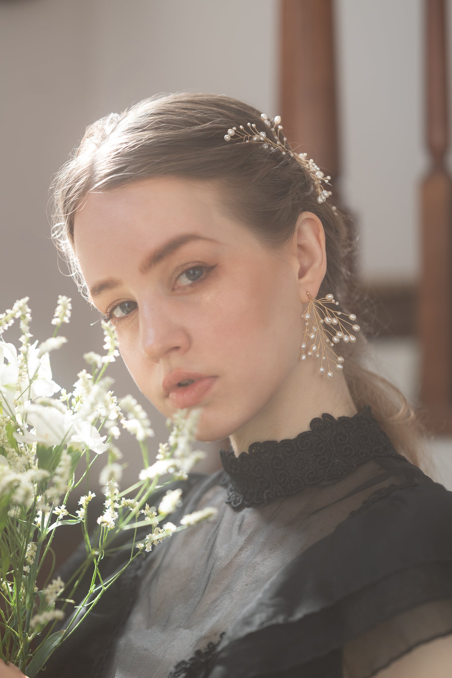 Lily Arch Clip-on Earrings