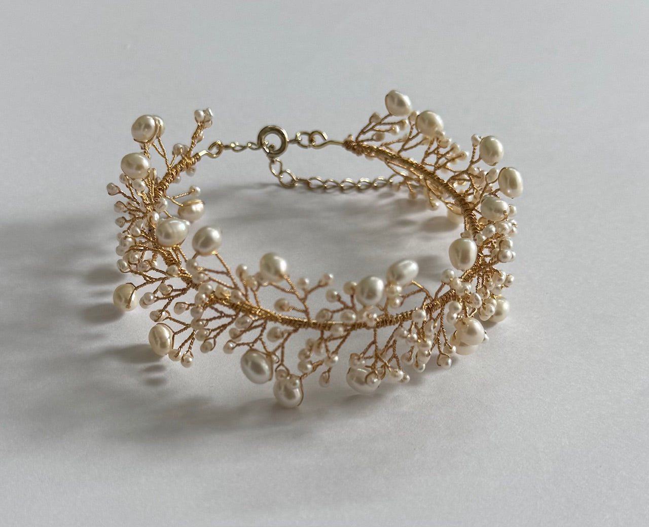 Lily Arch Bangle