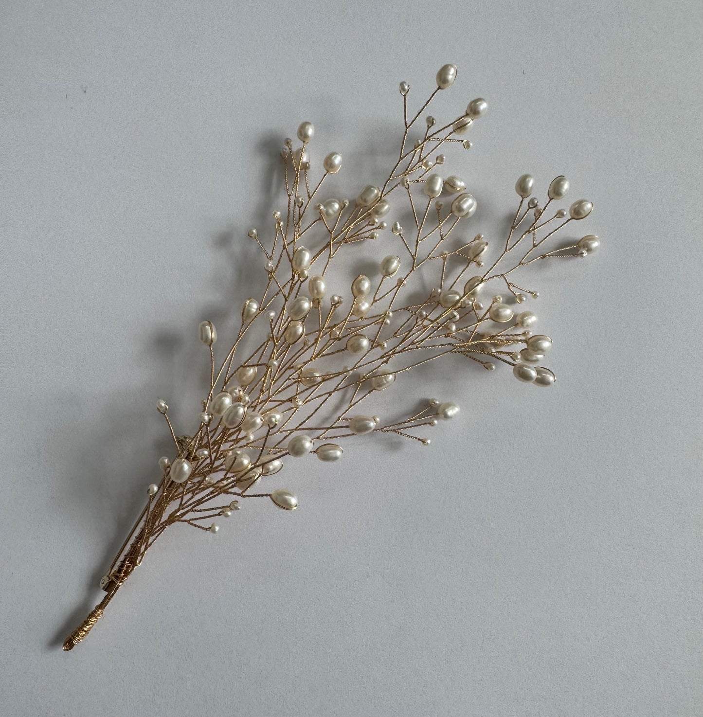 Lily Arch Brooch