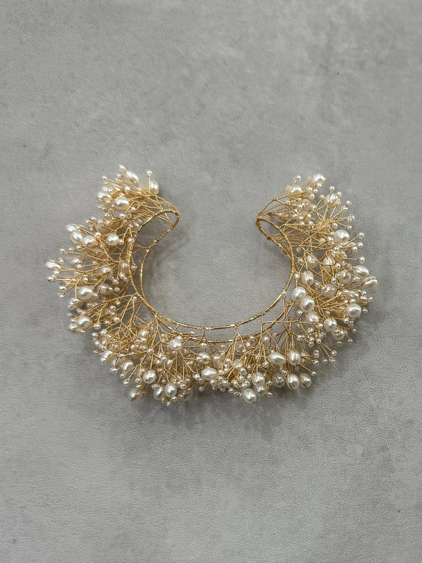 Lily Arch Bold Bangle